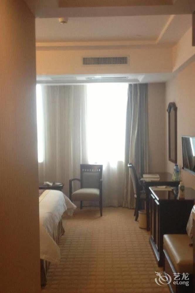 Vienna Hotel Guiyang Exhibition Center Exterior foto